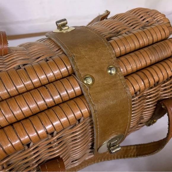 VINTAGE CIRCA 1960'S BROWN RATTAN AND LEATHER BASKET PURSE - Picture 8 of 15